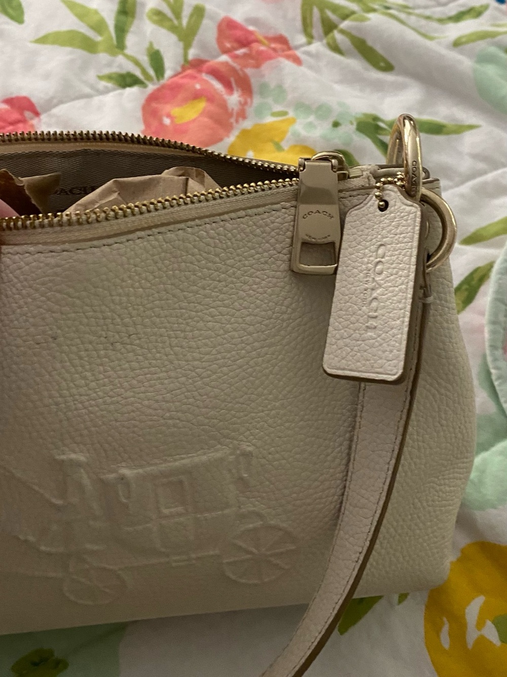 Coach limited edition heritage Cream Leather Shoulder Bag with Embossed Carriage - Picture 6 of 6